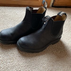 Blundstone Black Booties says 5 1/2 on bottom